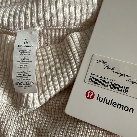 Lululemon Forward Flow Cape - Picture 4 of 4